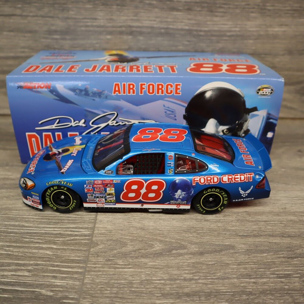 DALE JARRETT #88 QUALITY CARE/AIR FORCE 1/24 ACTION NASCAR DIECAST 2000